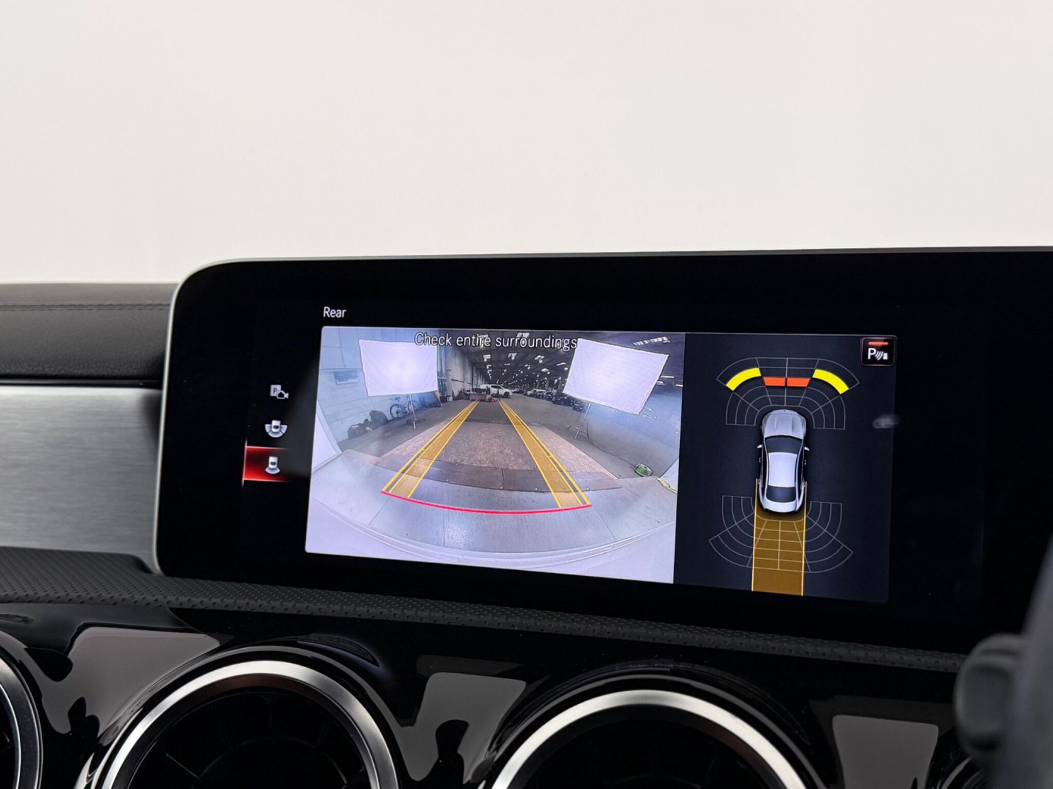 Mercedes-Benz CLA view 25