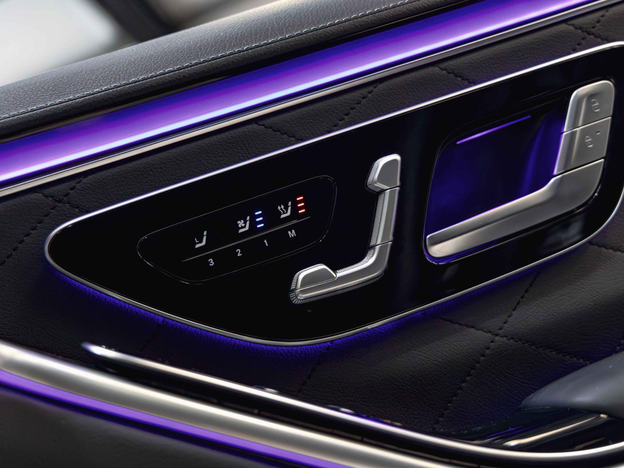 Mercedes-Benz S Class view 4