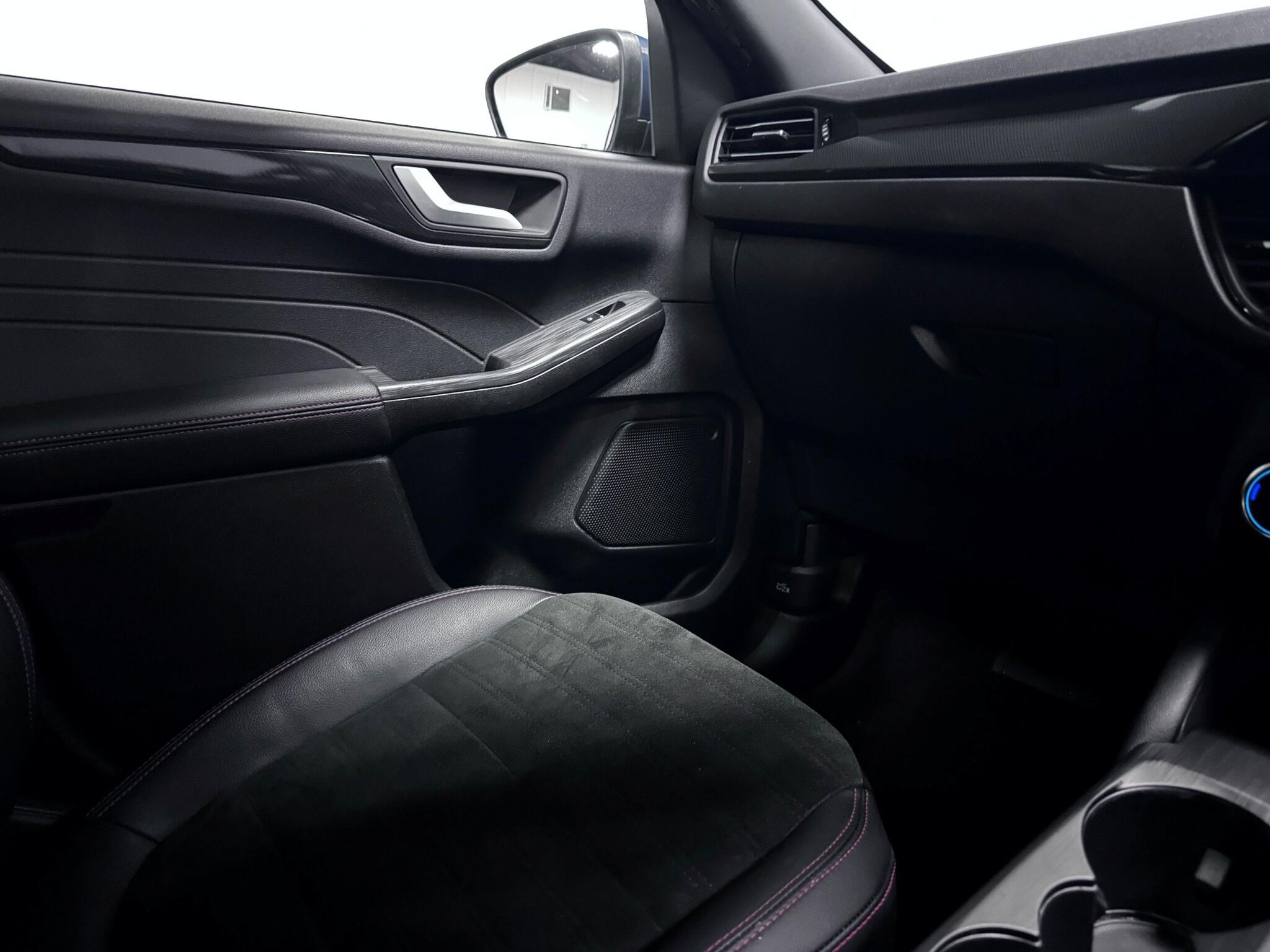 Ford Kuga view 36