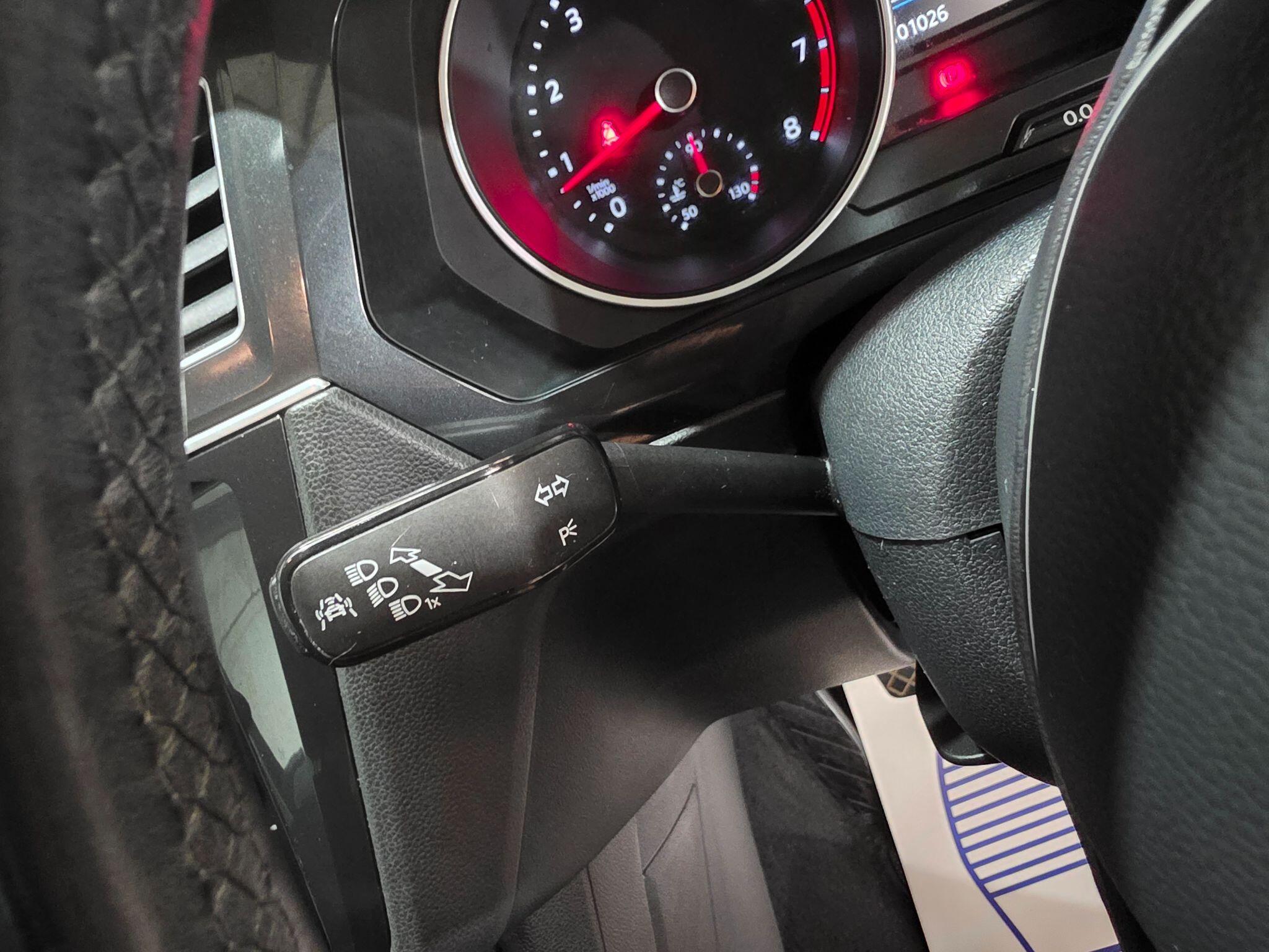 Volkswagen Tiguan view 18