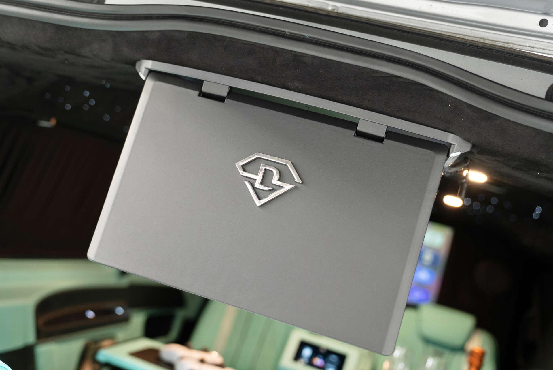 Mercedes-Benz V Class view 16