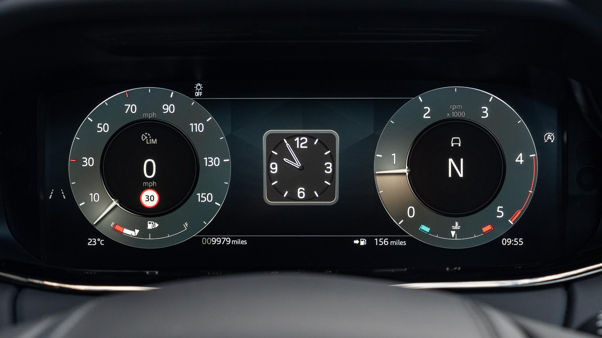 Land Rover Range Rover Evoque view 16