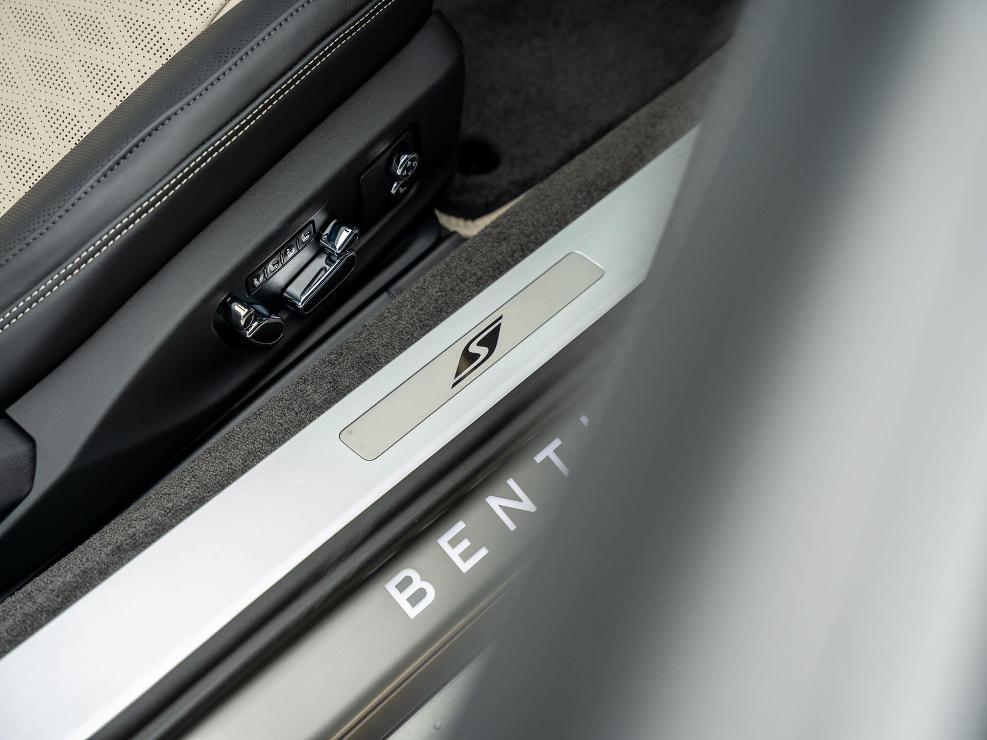 Bentley Continental view 37