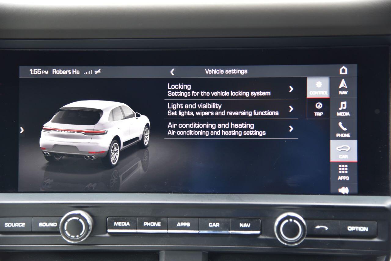 Porsche Macan view 44
