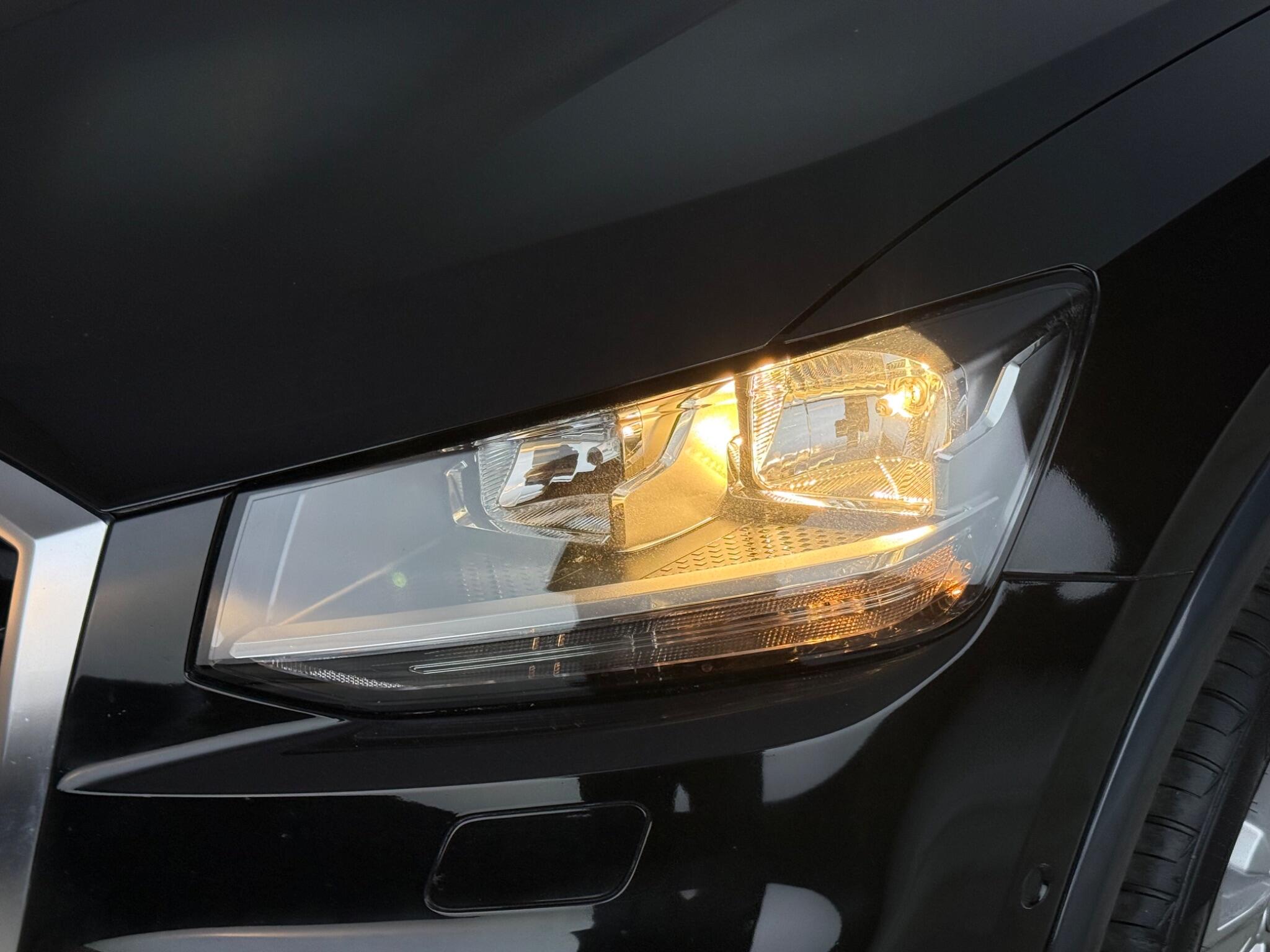 Audi Q2 view 12
