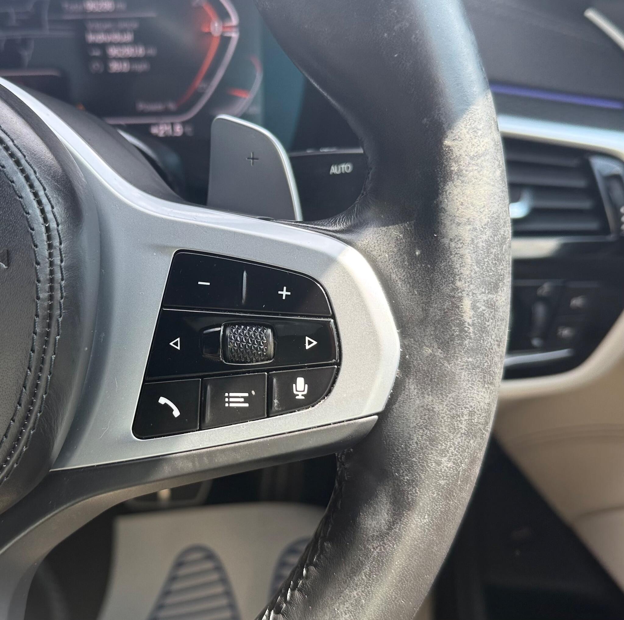 BMW 5 Series view 20