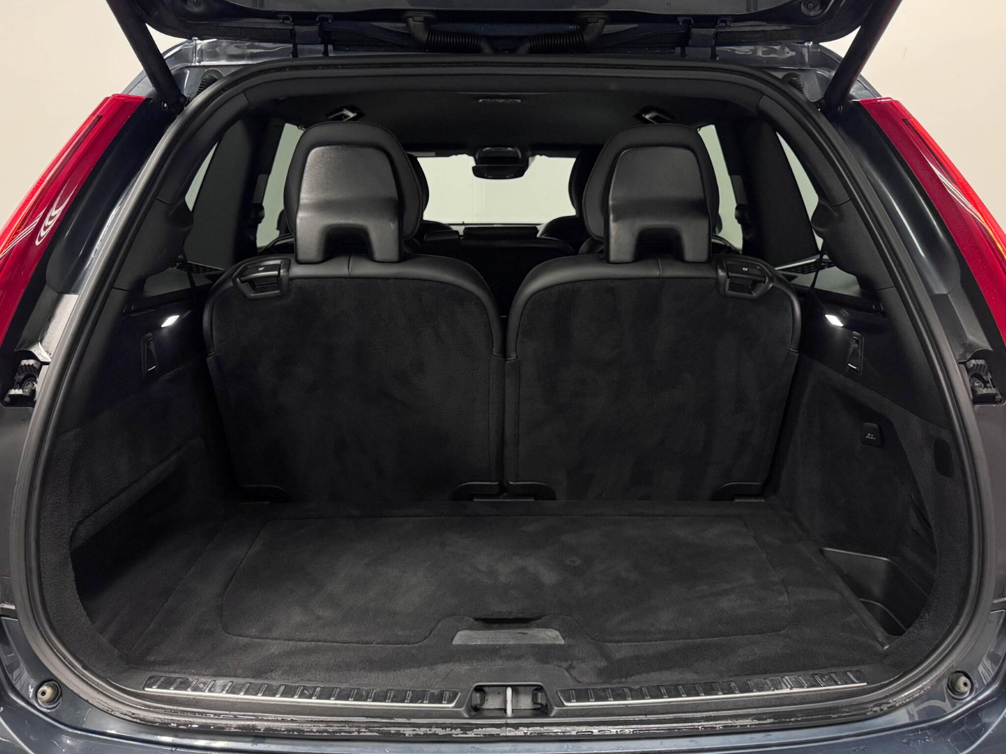 Volvo XC90 view 7