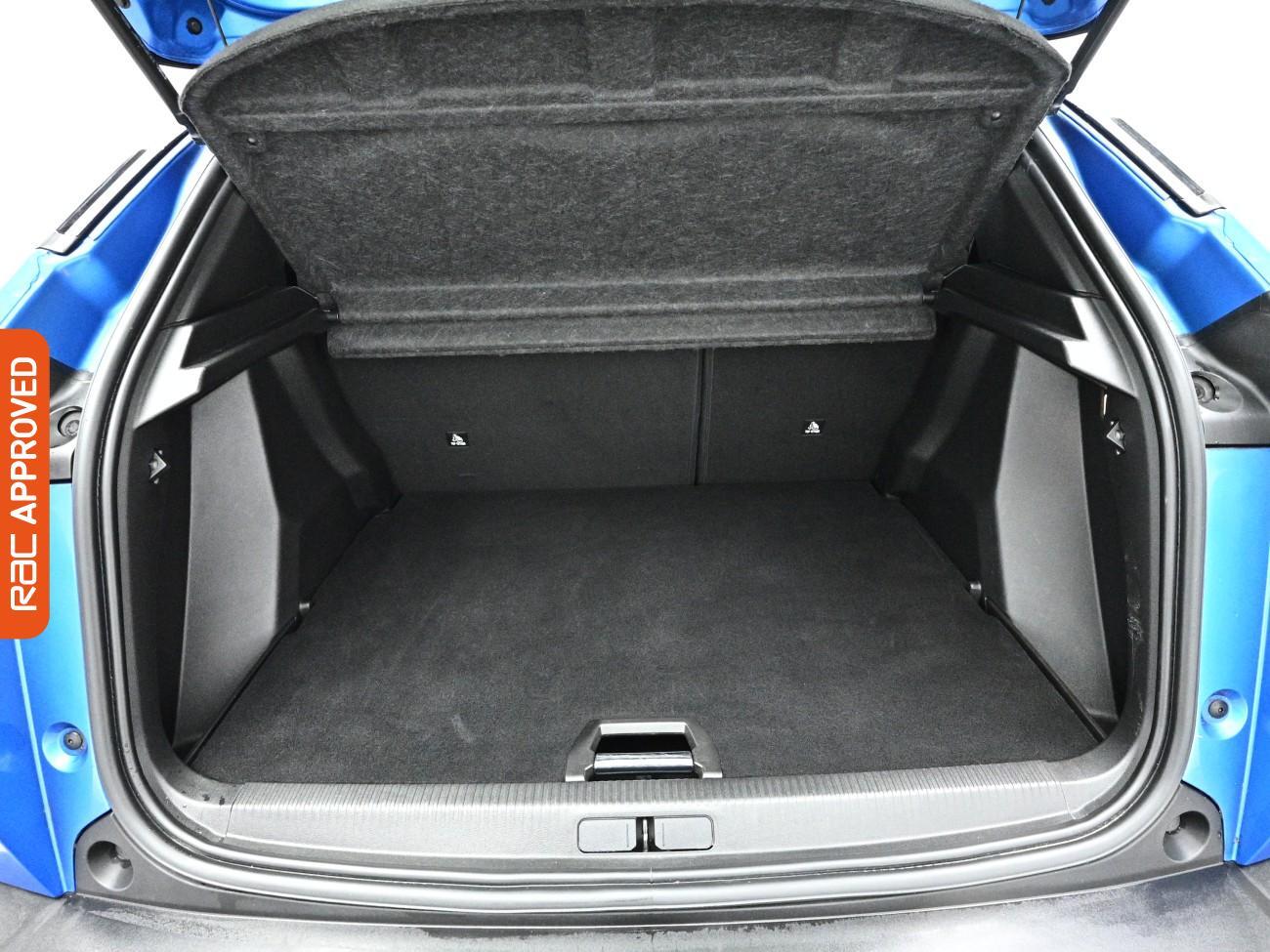Peugeot e-2008 view 27