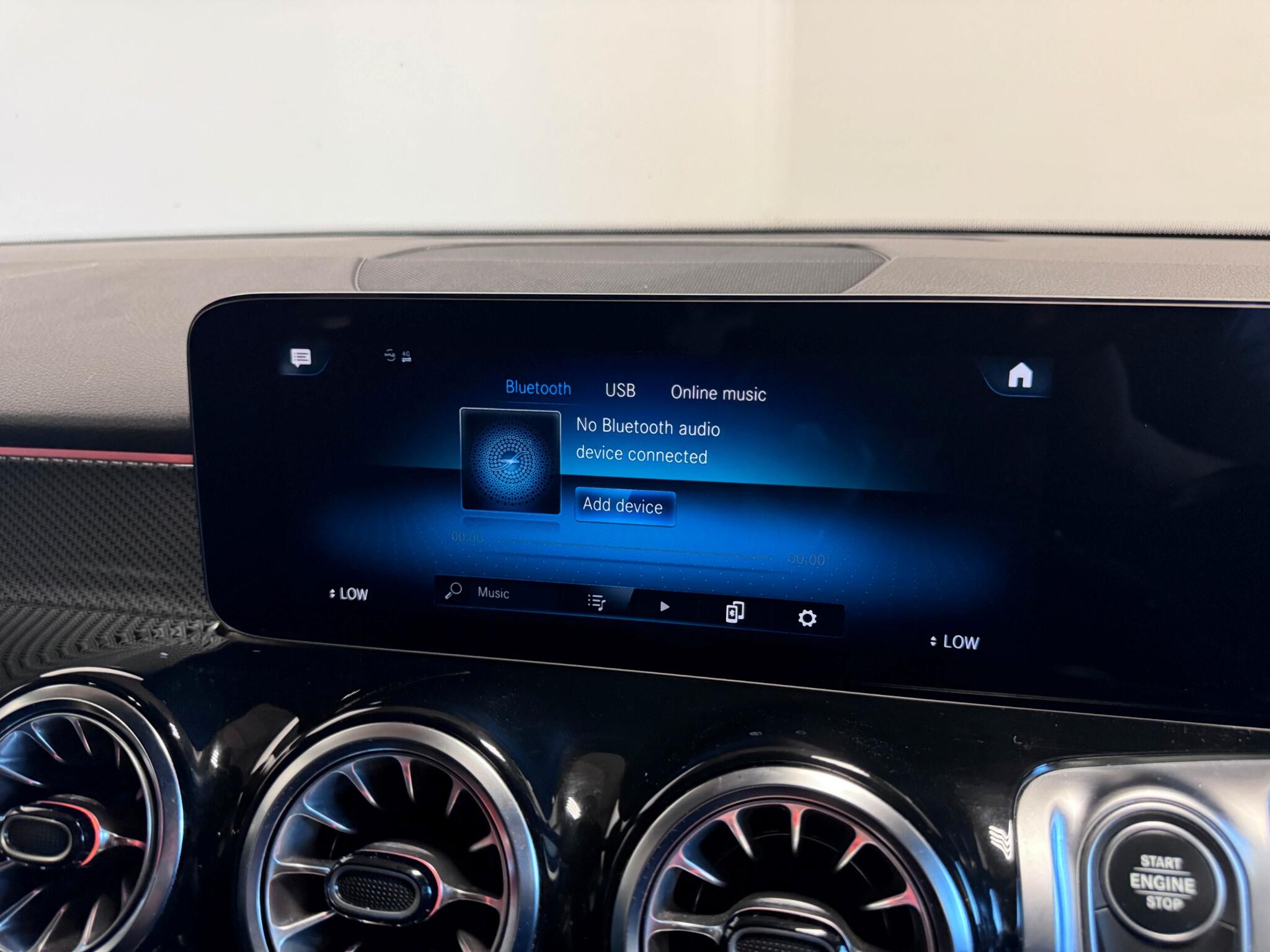 Mercedes-Benz GLB view 45