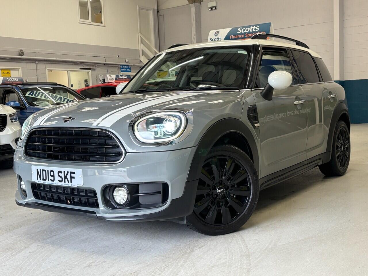Mini Countryman view 3