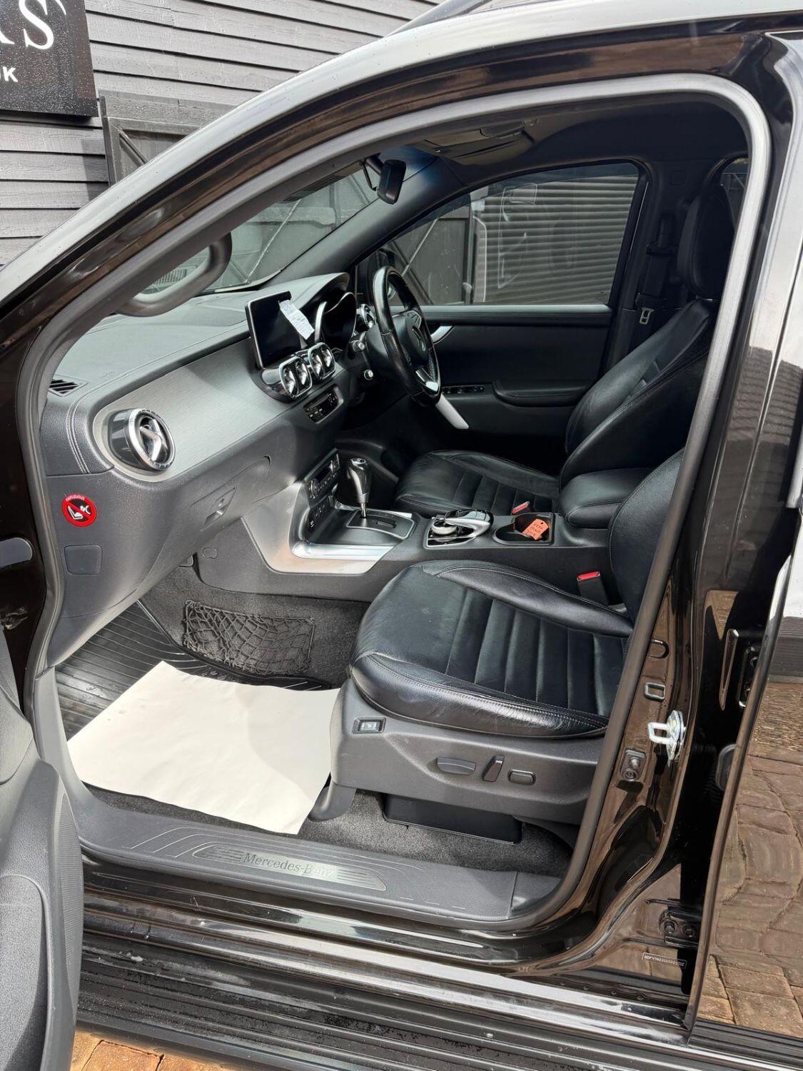 Mercedes-Benz X-Class view 10