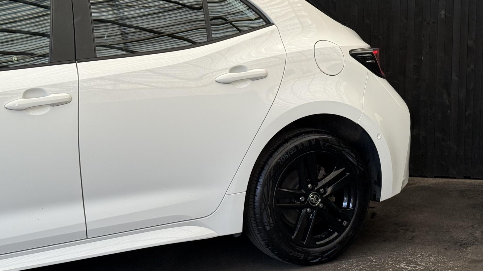 Toyota Corolla view 9