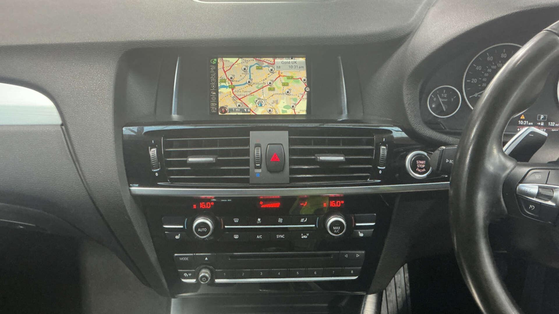 BMW X3 view 10