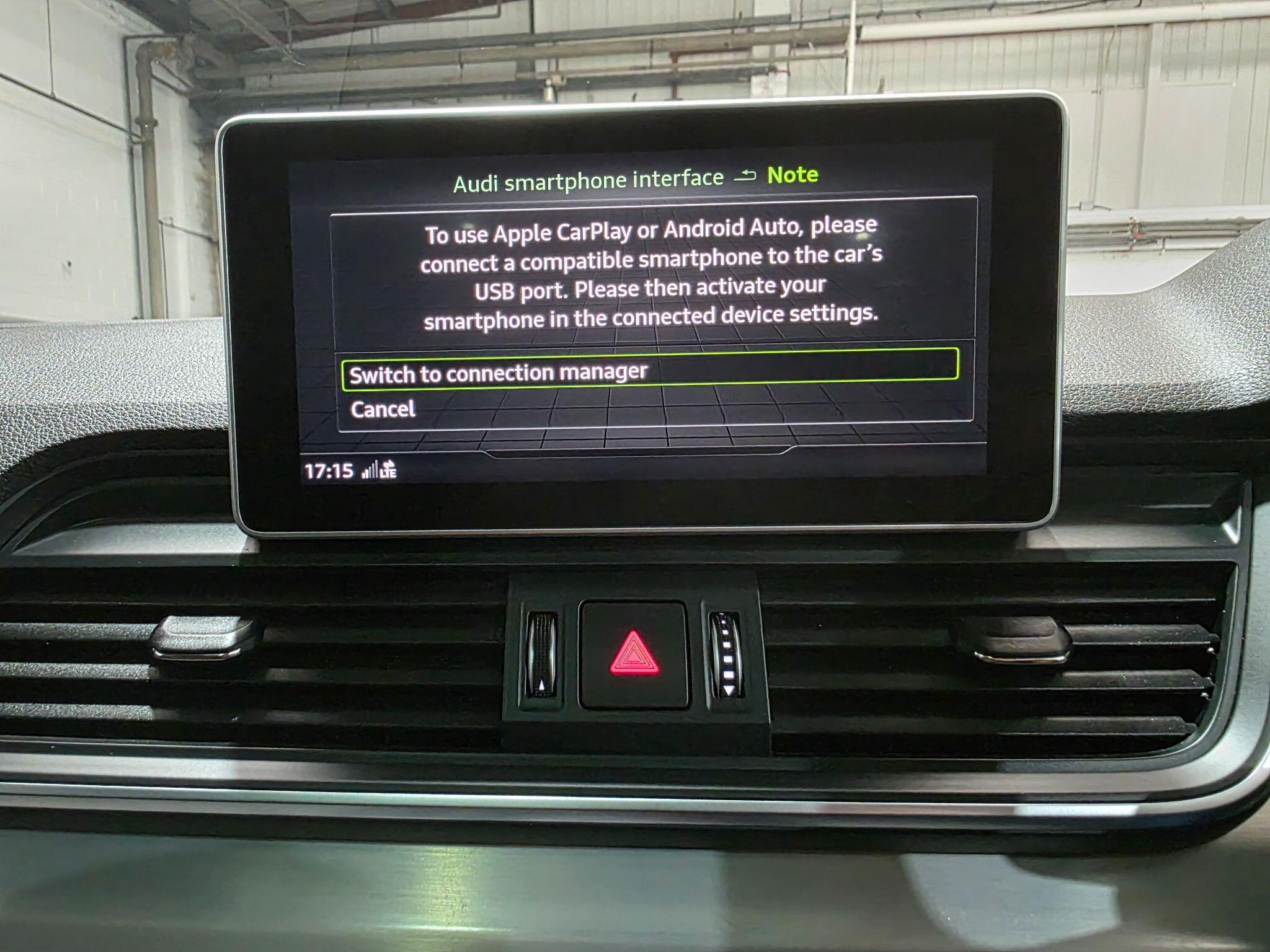 Audi Q5 view 10