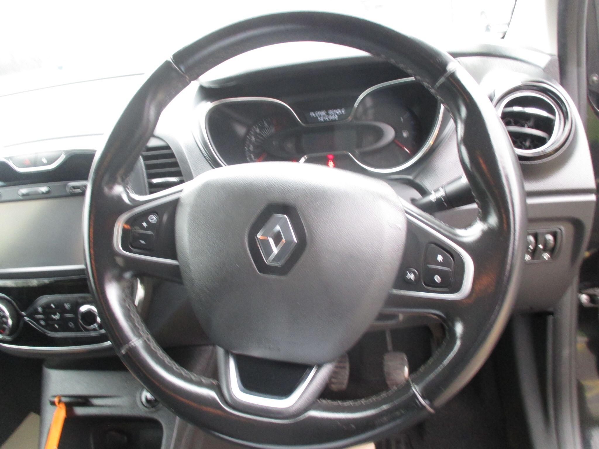 2017 Renault Captur 1.2 TCe ENERGY Dynamique S Nav Euro 6 (s/s) 5dr • 67,252 miles image 32