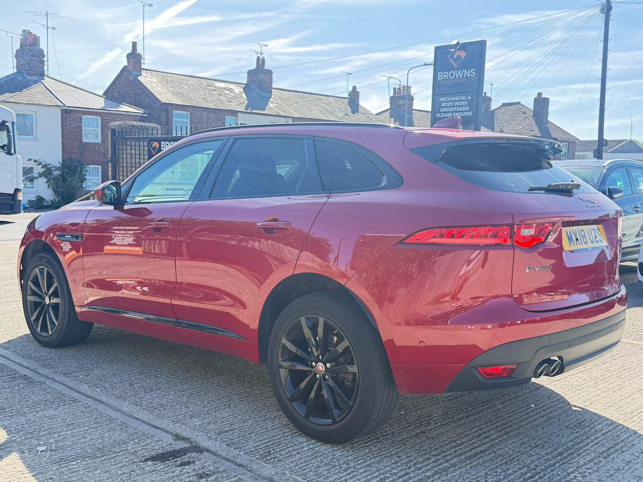 Jaguar F-Pace view 5