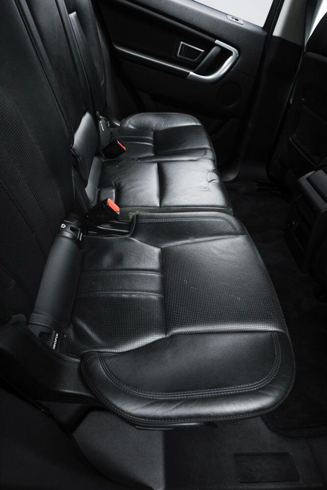 Land Rover Discovery Sport view 15