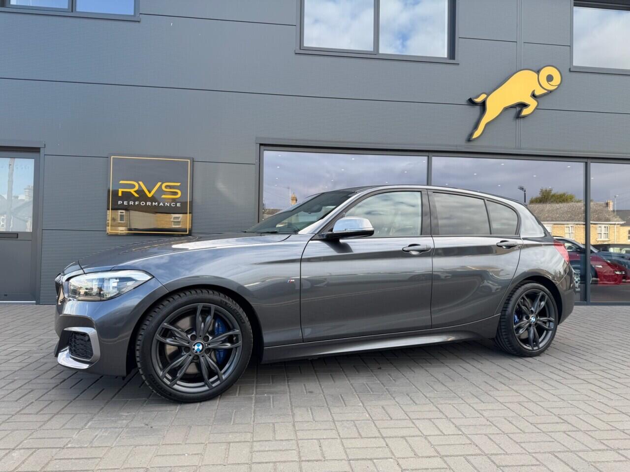 BMW 1 Series view 4