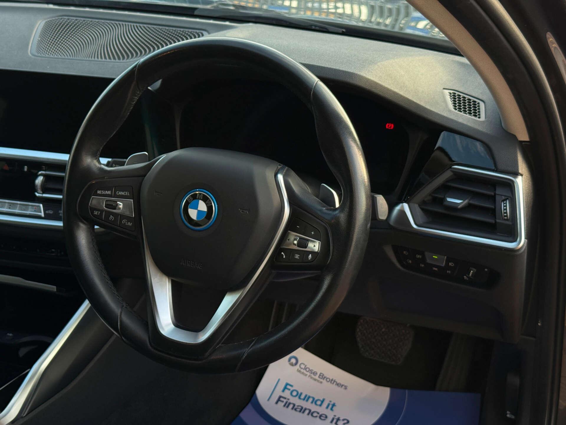 BMW 3 Series view 55