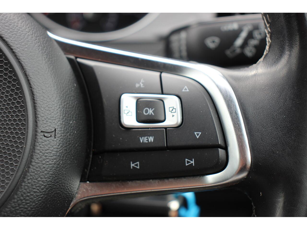 Volkswagen Golf view 29