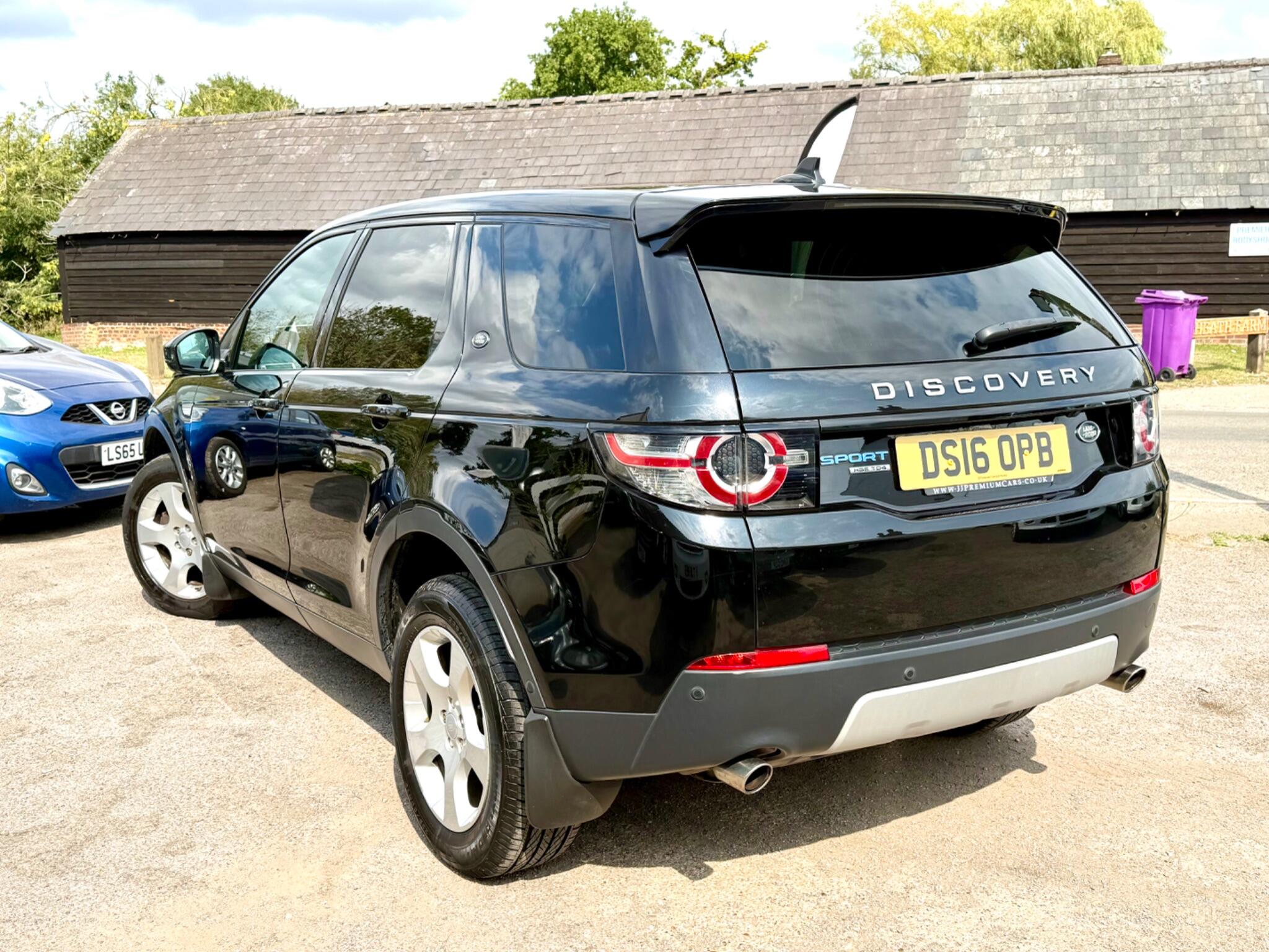 2016 Land Rover Discovery Sport 2.0 TD4 HSE 4WD Euro 6 (s/s) 5dr (5 Seat) • 91,500 miles image 8