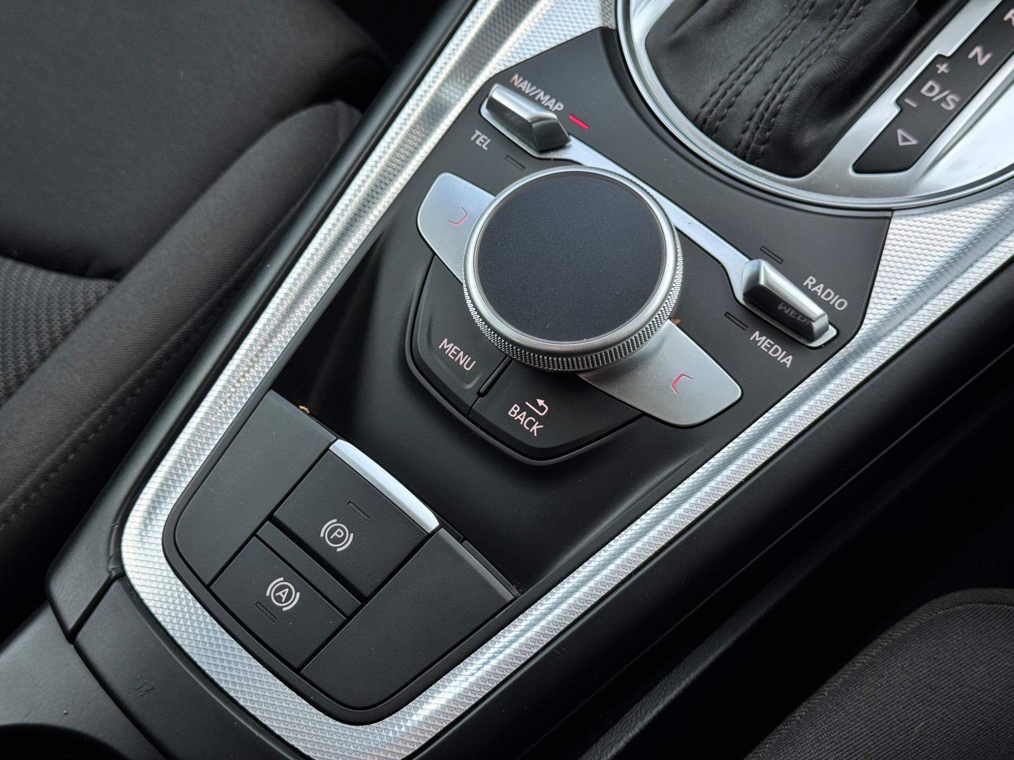 Audi TT view 24