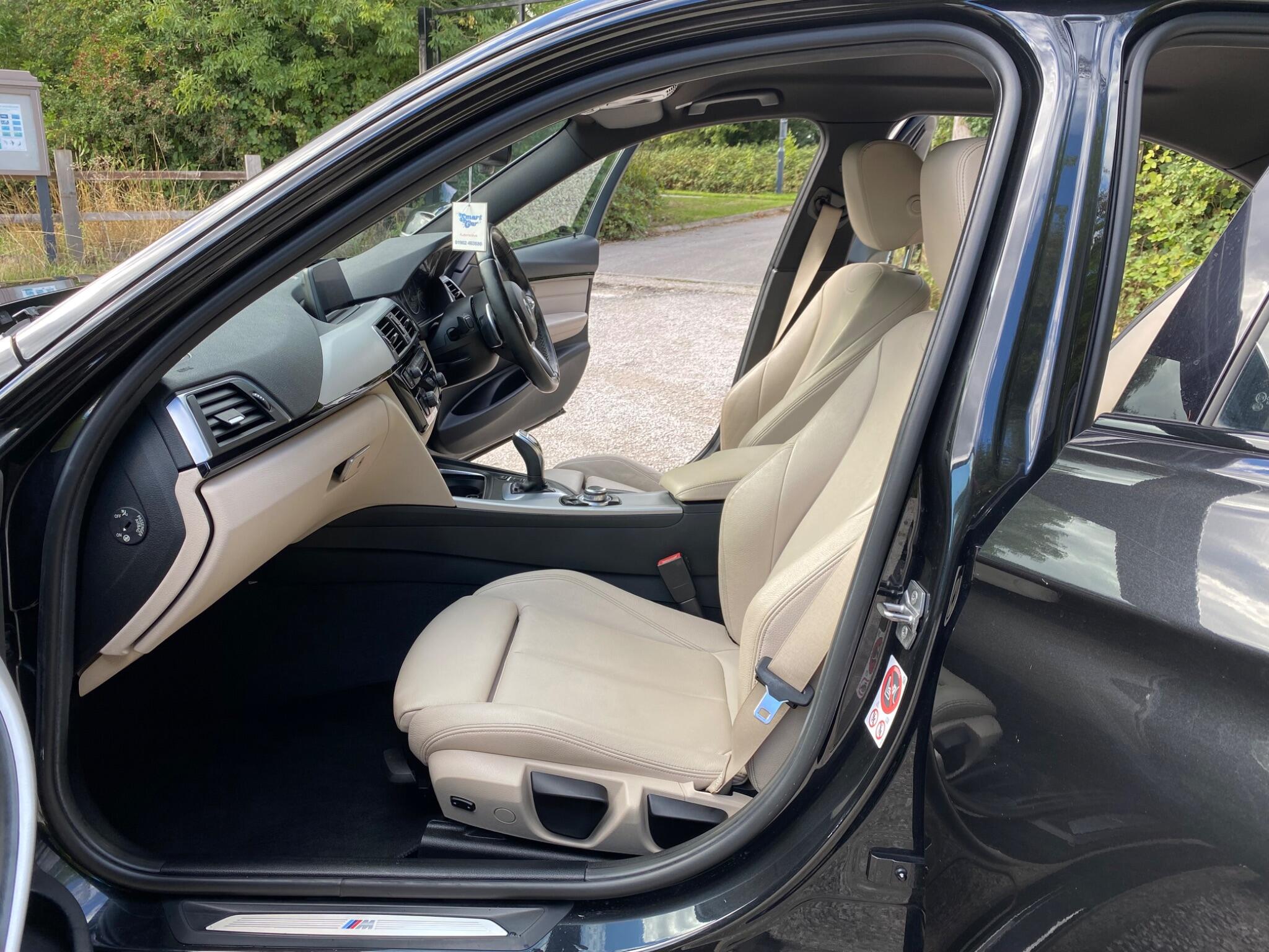 BMW 3 Series view 16