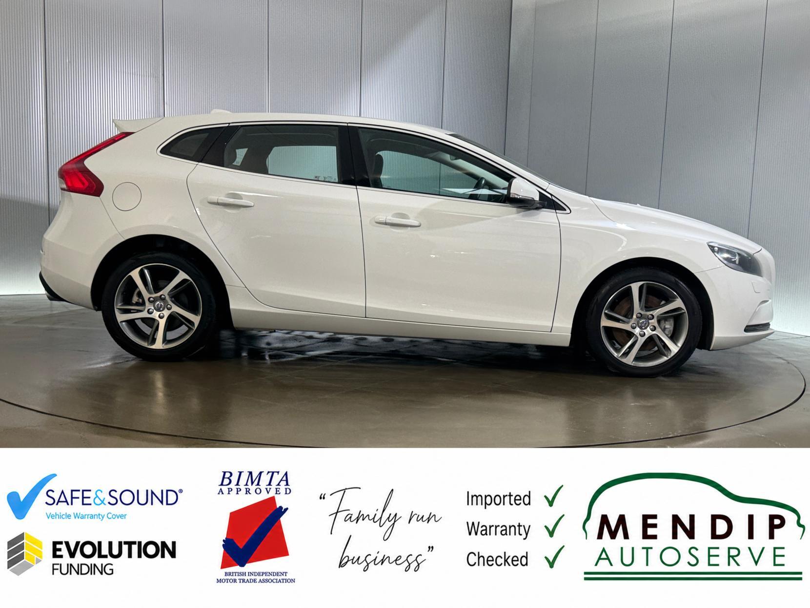 Volvo V40 view 26