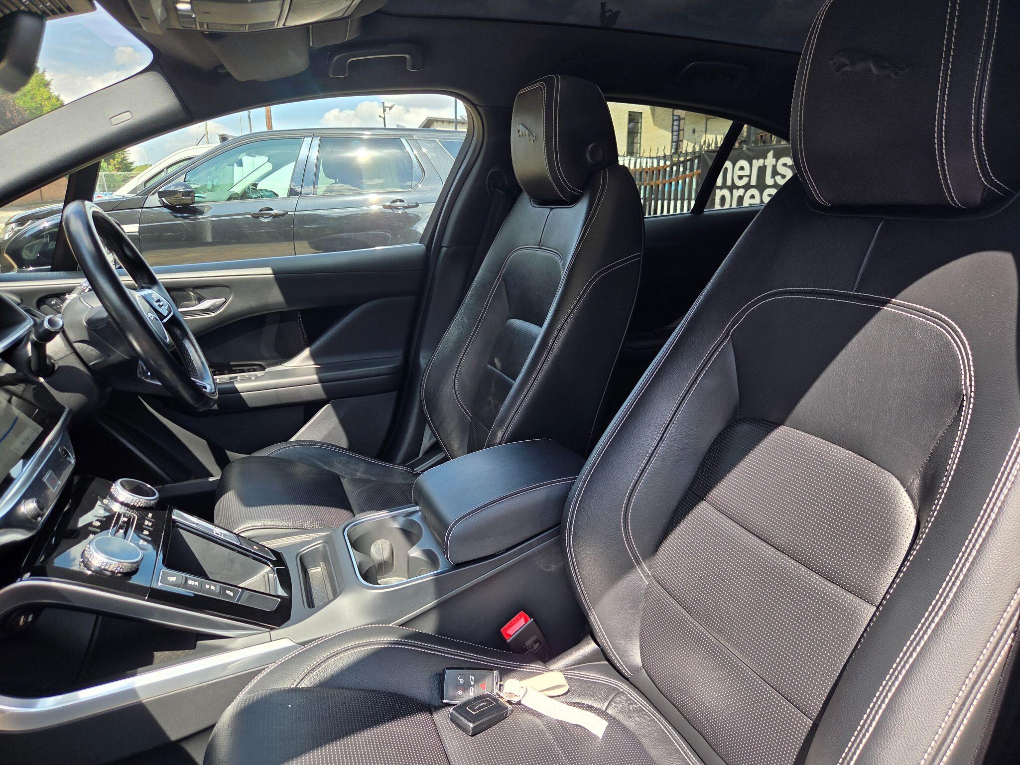 Jaguar I-Pace view 37
