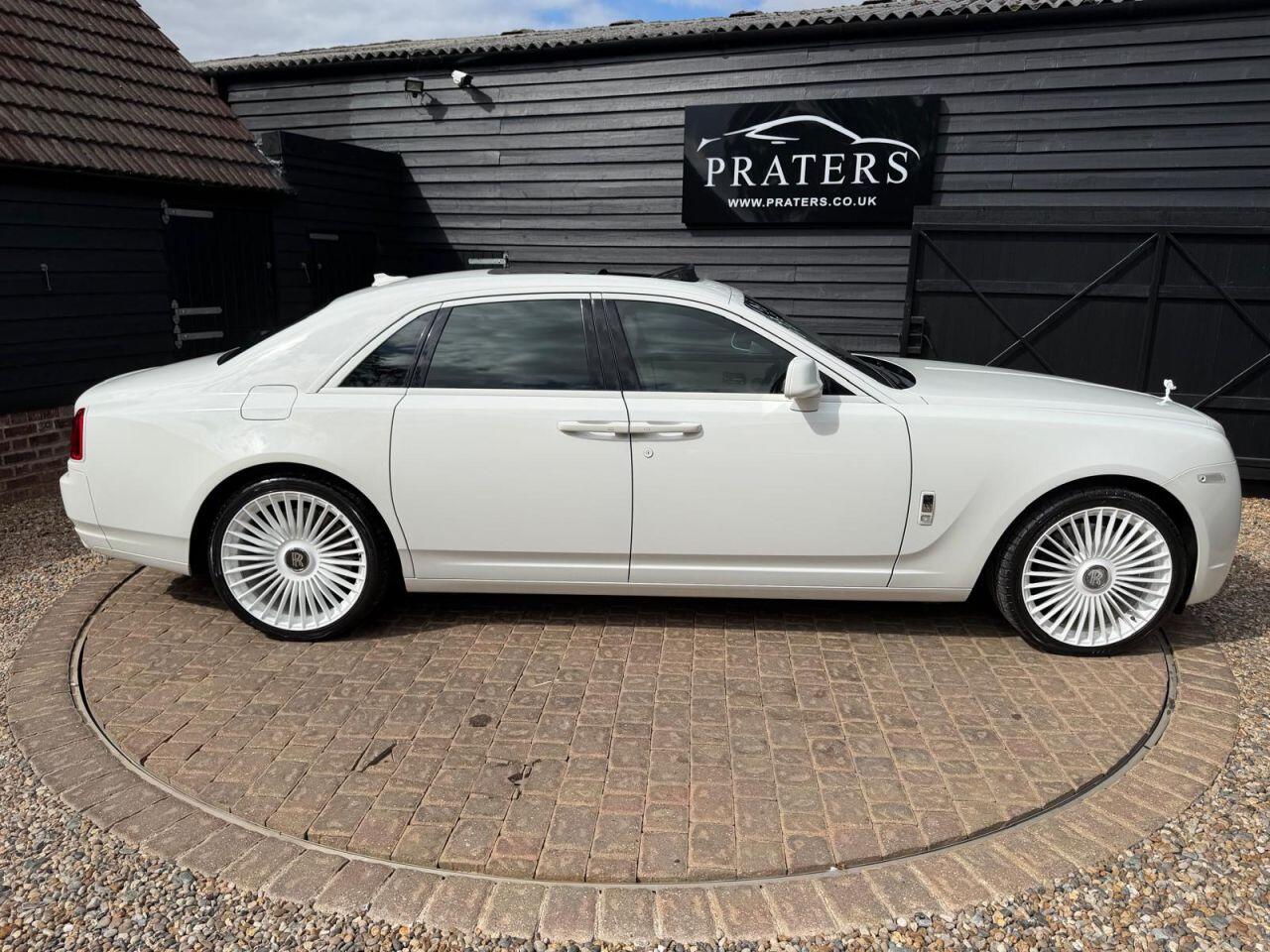 Rolls-Royce Ghost view 5