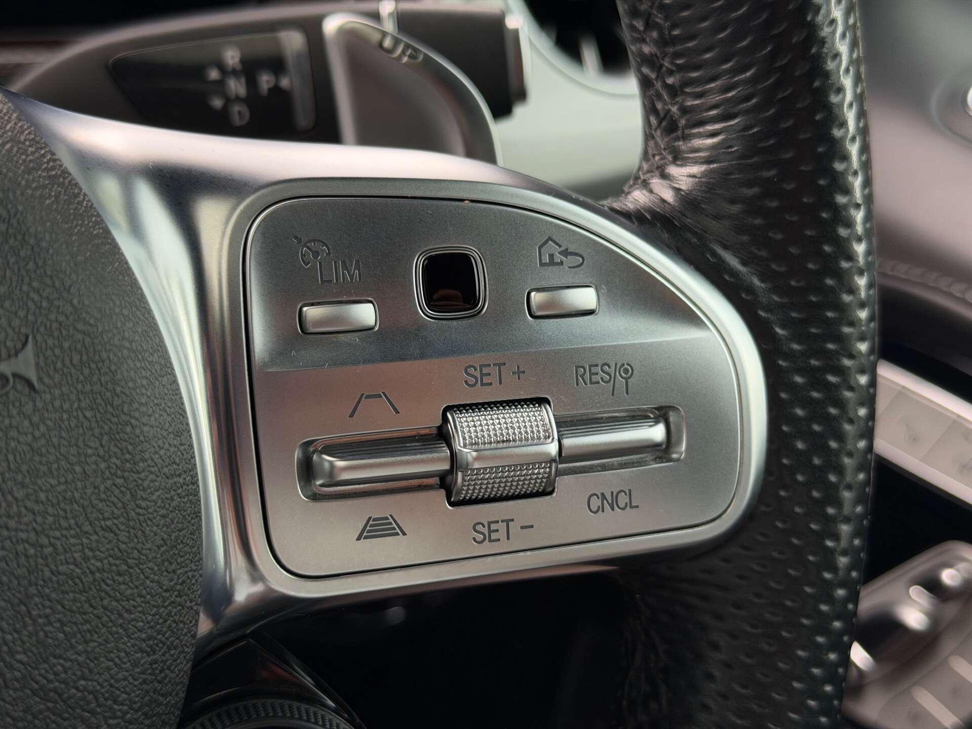 Mercedes-Benz G-Class view 49