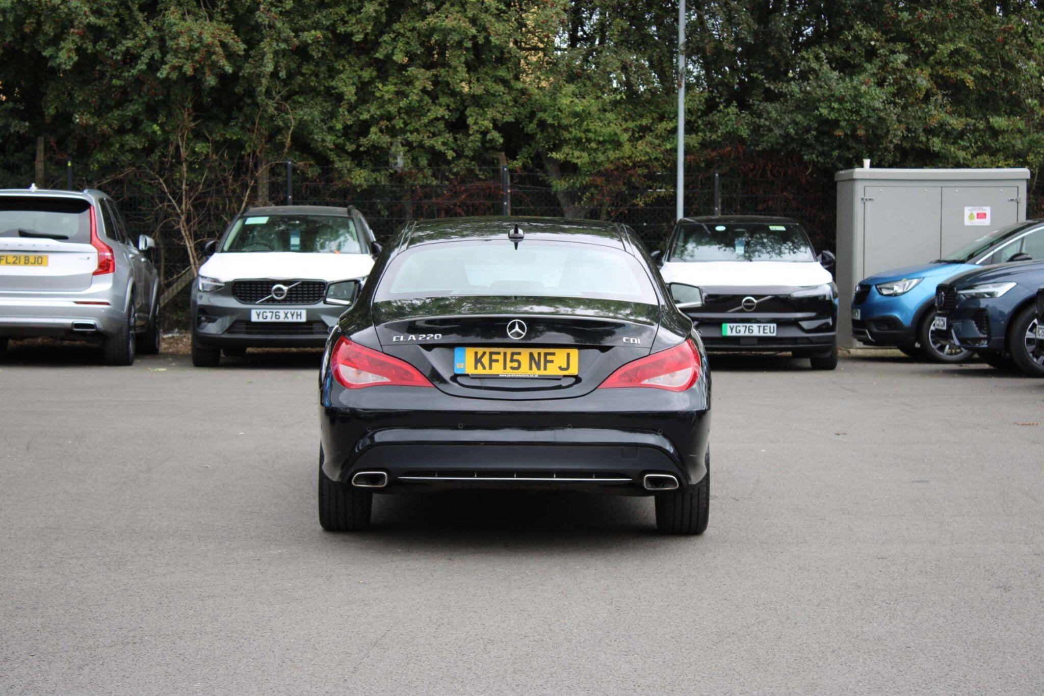 Mercedes-Benz Cla view 9