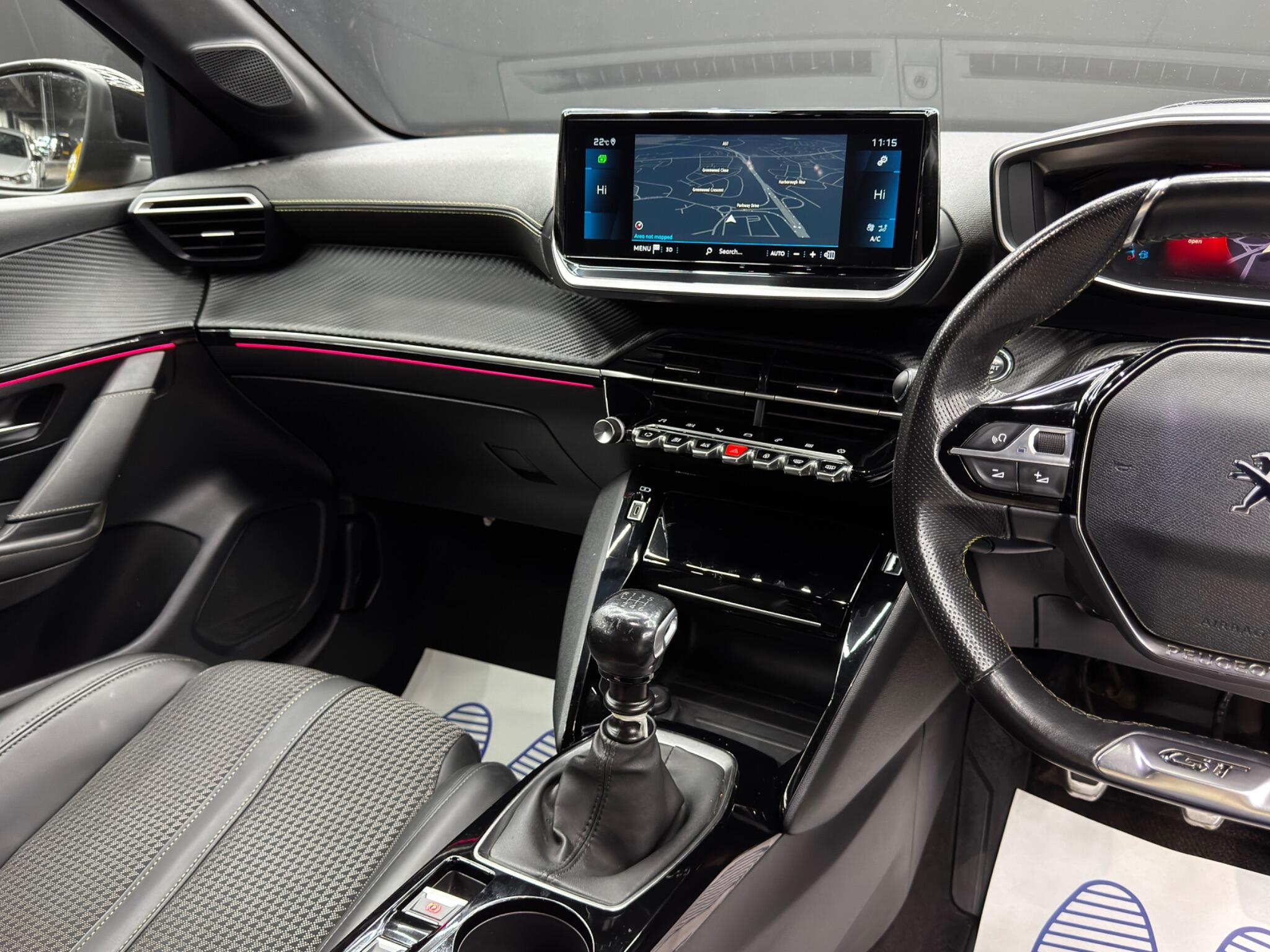 Peugeot 208 view 24