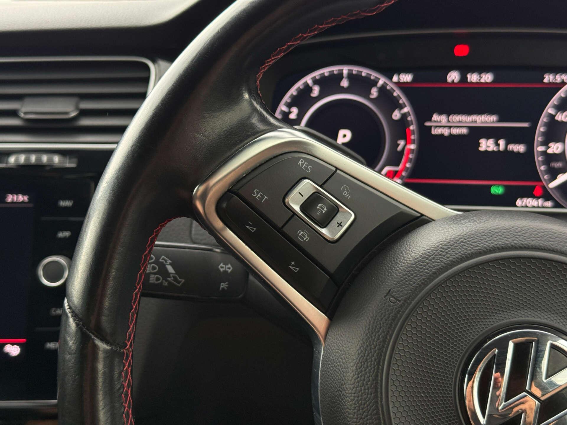 Volkswagen Golf view 53