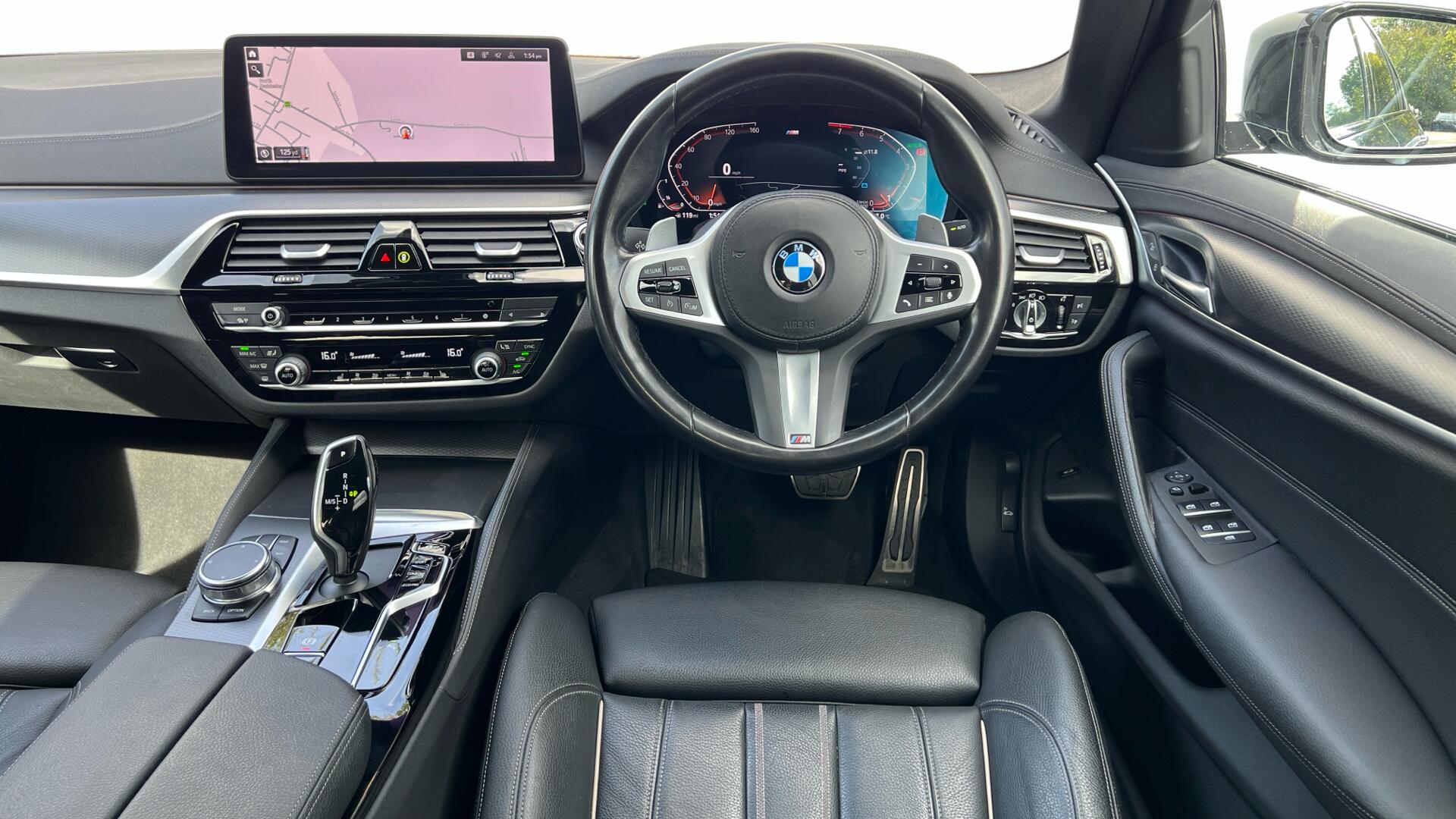 BMW 5 Series view 6