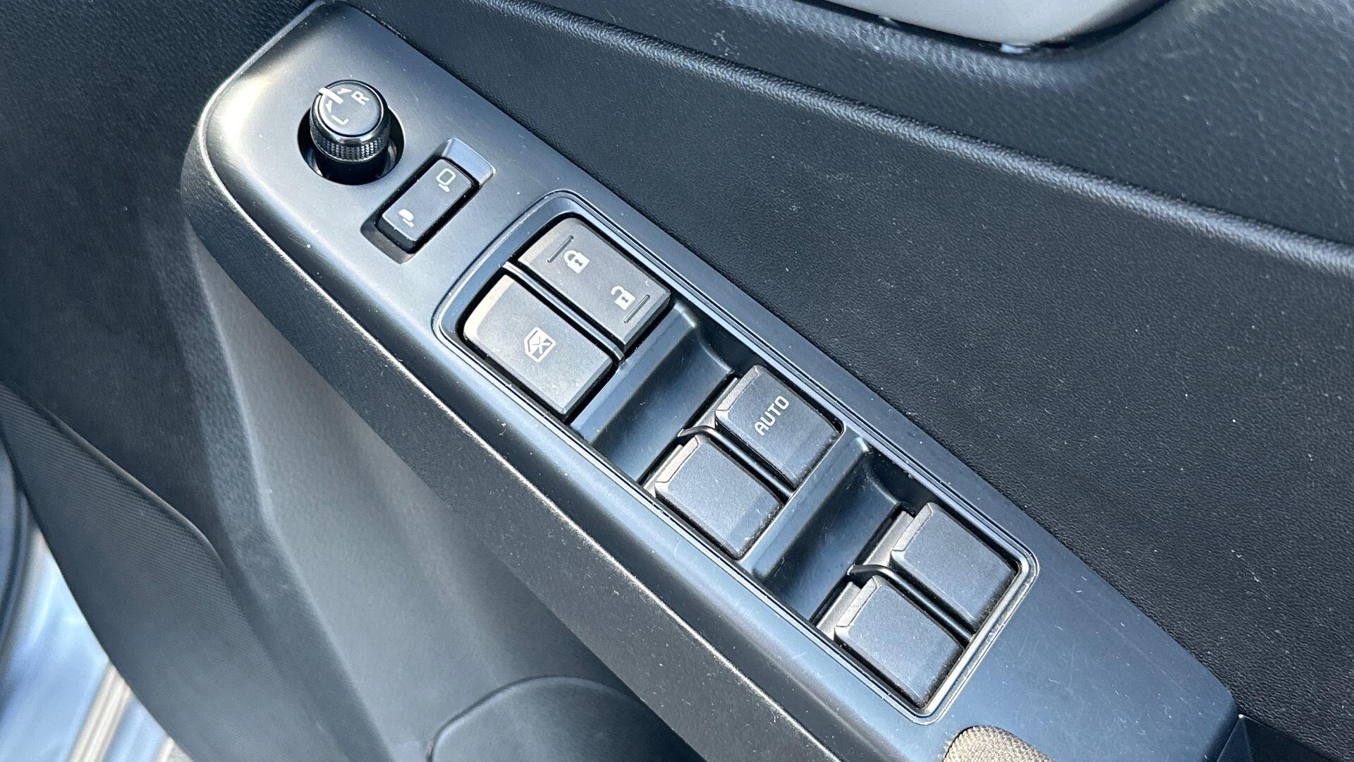 Isuzu D-Max view 20