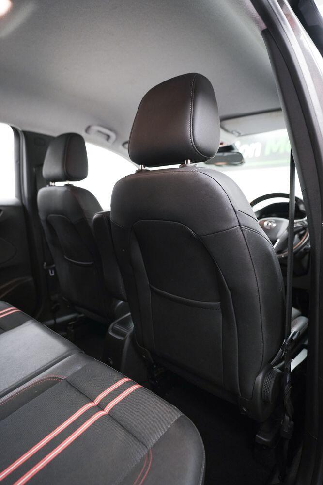 Vauxhall Crossland view 16