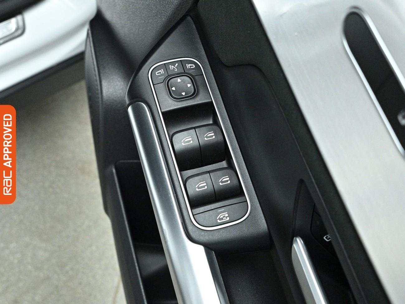 Mercedes-Benz Eqa view 24