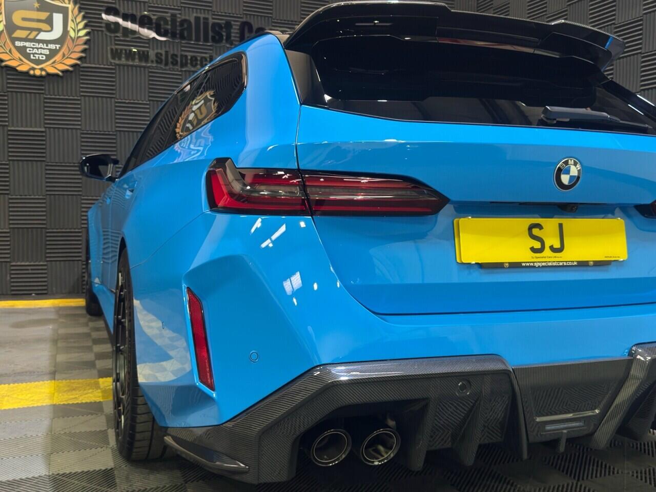 BMW M5 view 34