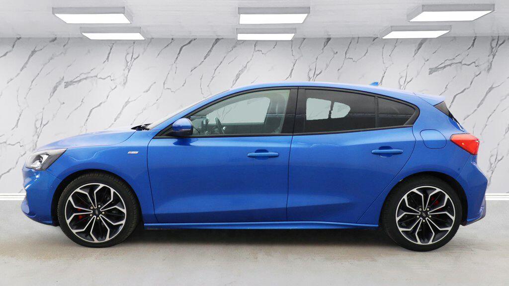 Ford Focus view 9