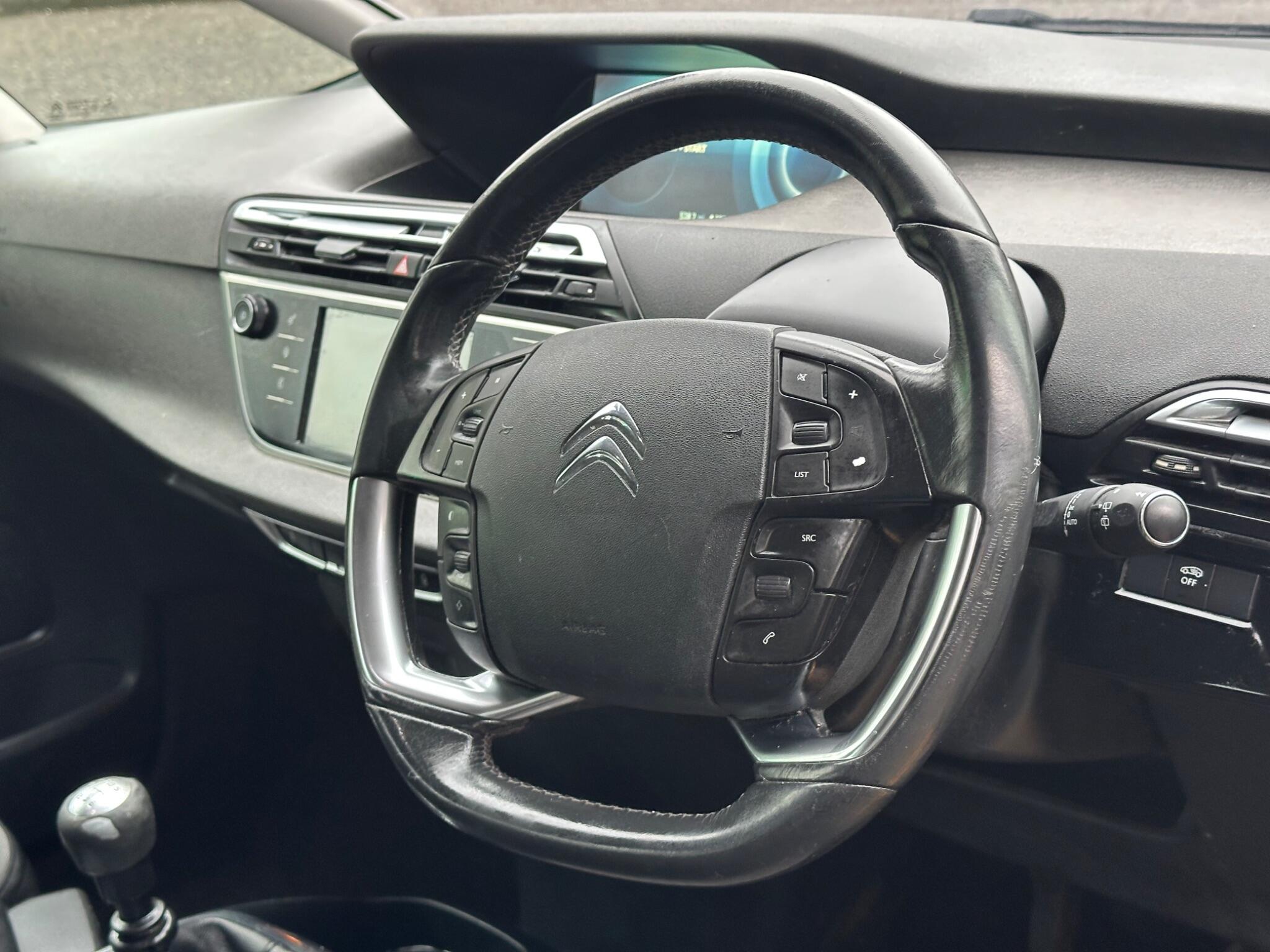 Citroen Grand C4 Picasso view 21