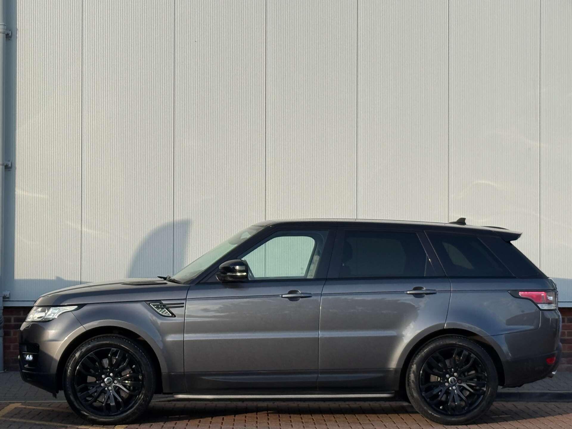 Land Rover Range Rover Sport view 8