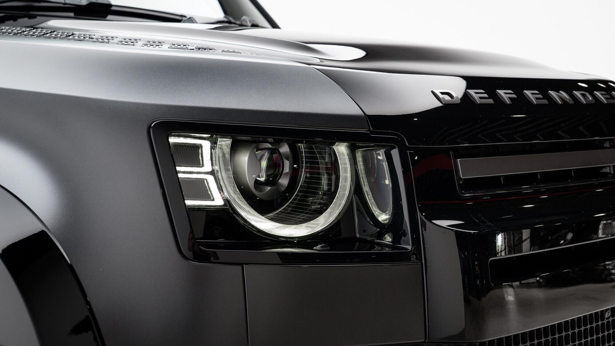 Land Rover Defender view 15