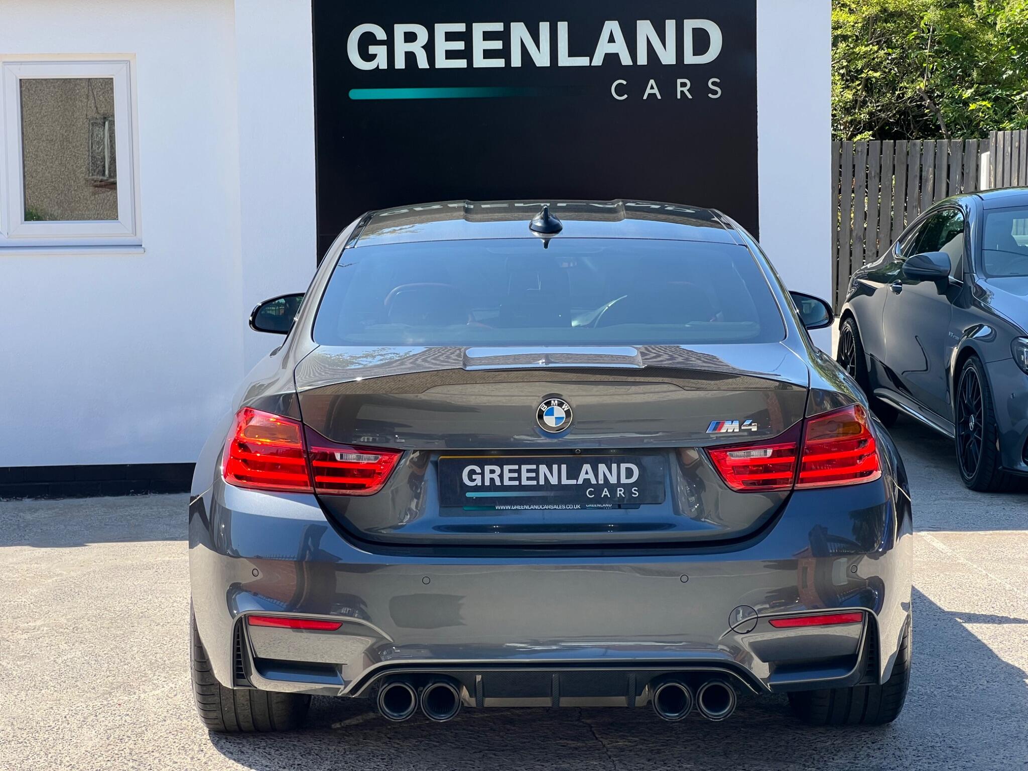BMW M4 view 5