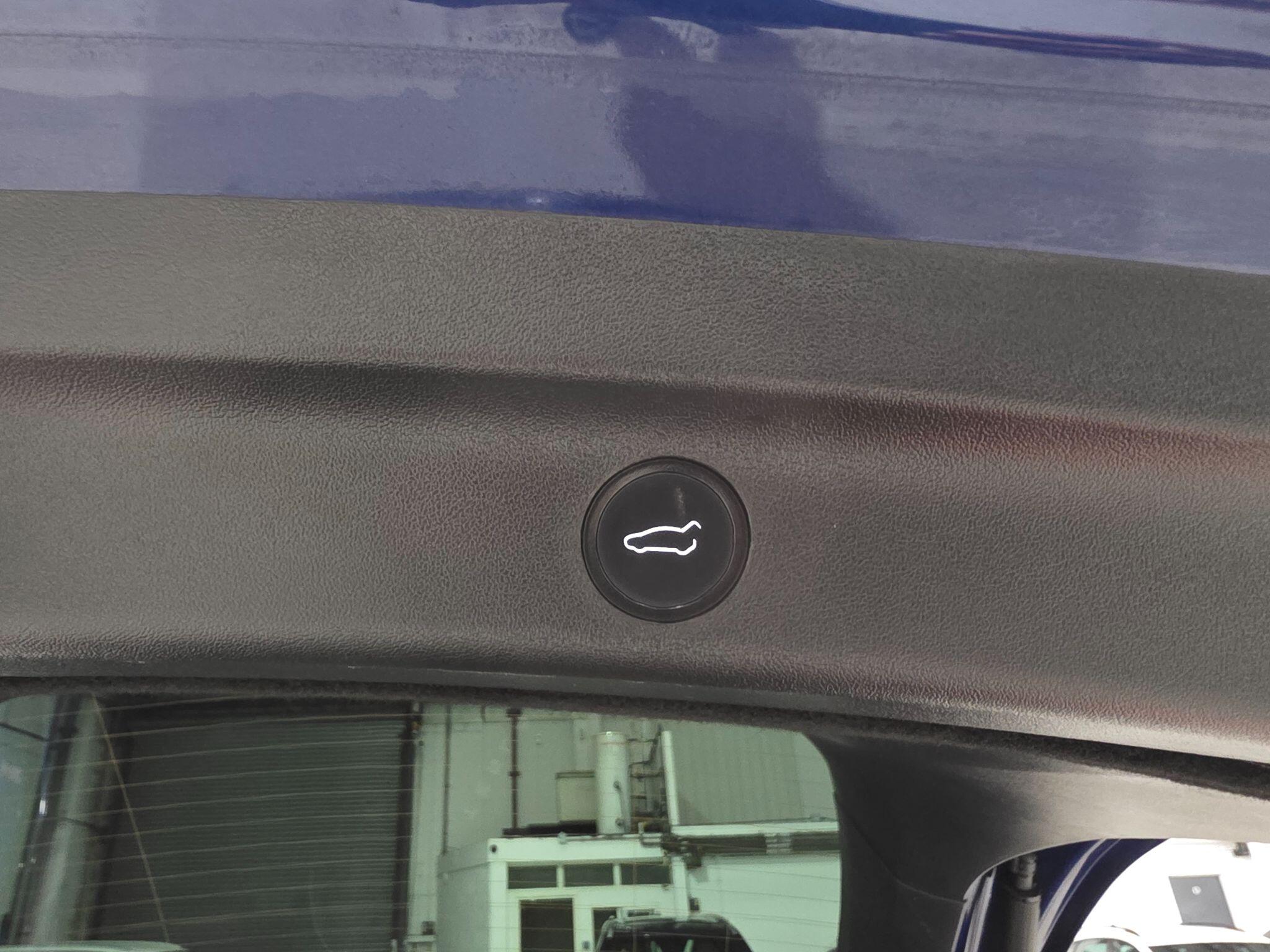 Tesla Model Y view 31