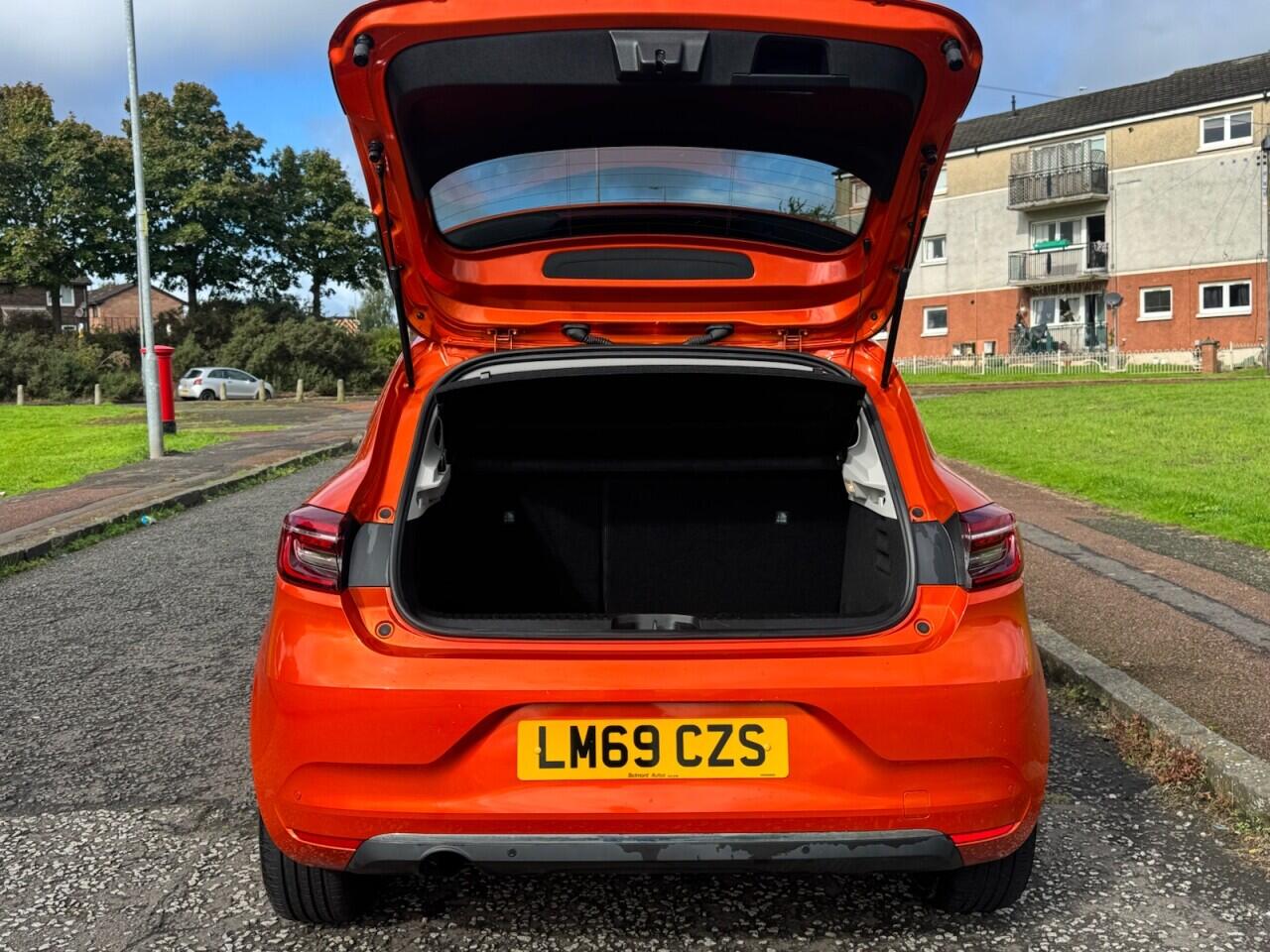Renault Clio view 6