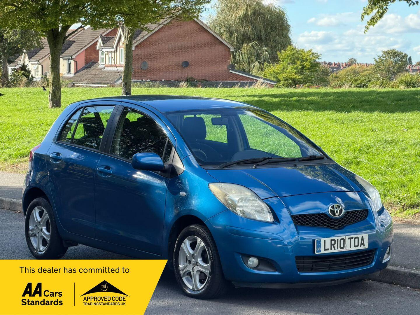 2010 Toyota Yaris in Blue for sale