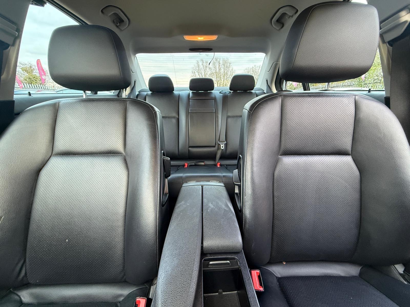 Mercedes-Benz C Class view 42
