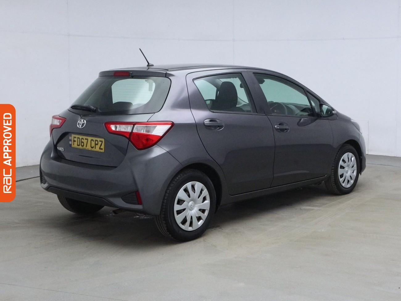 Toyota Yaris view 24