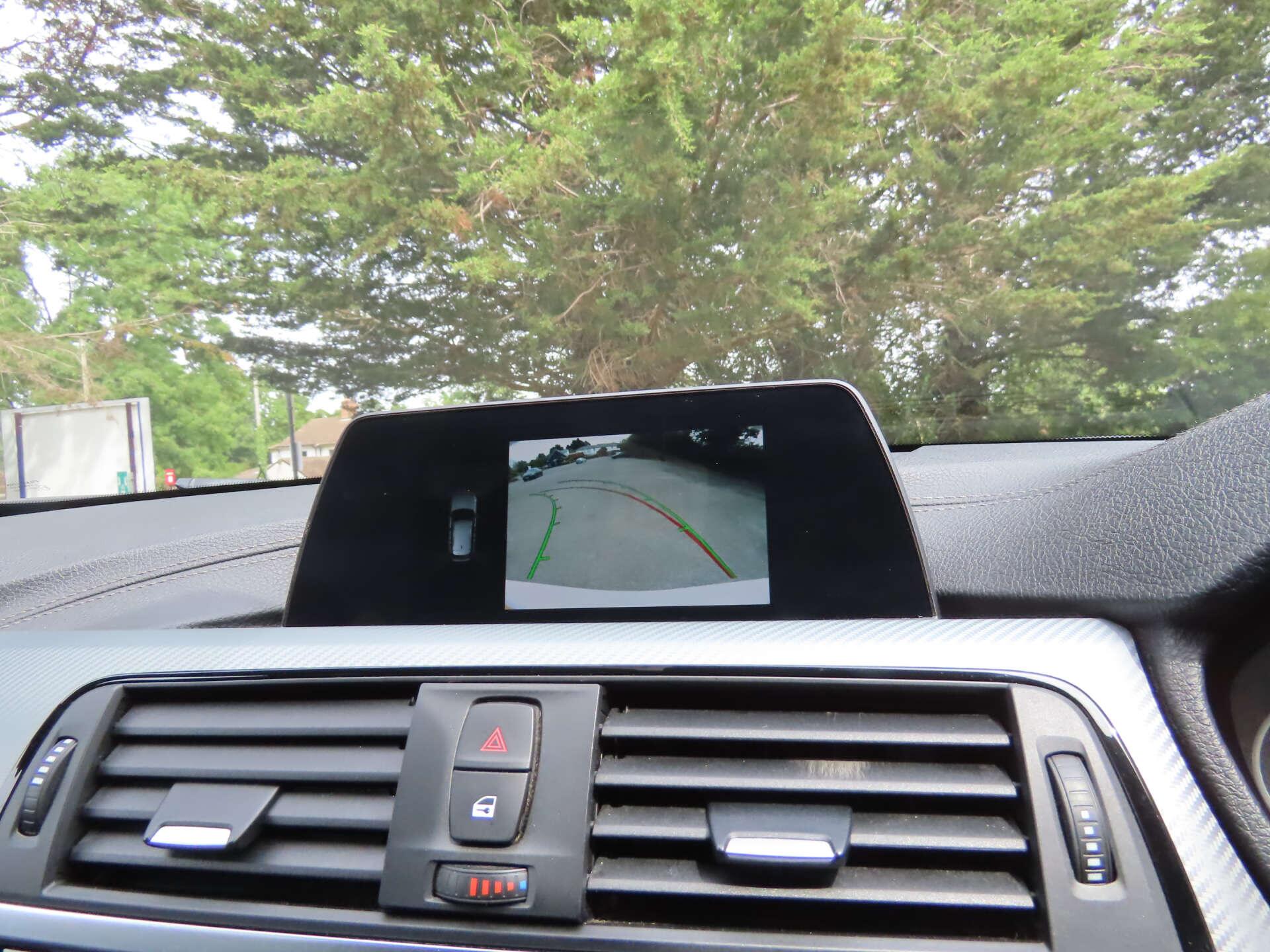 BMW 3 Series view 11